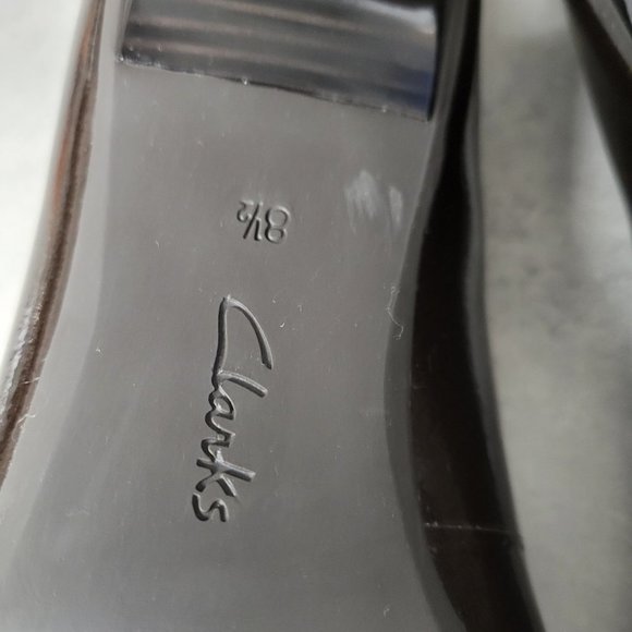 11 Clarks Artisan Brown Leather and Suede Slip On Shoes - Picture 7 of 10